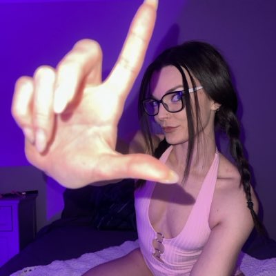 veronicasmythx's tweet photo. #NewProfilePic https://t.co/1e5tTNJSCm