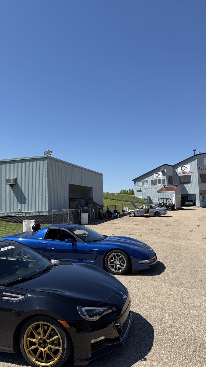 kordizn's tweet photo. Might post a yt video soon of the experience it is to drift a stock angle corvette https://t.co/8SWf2OaiHd
