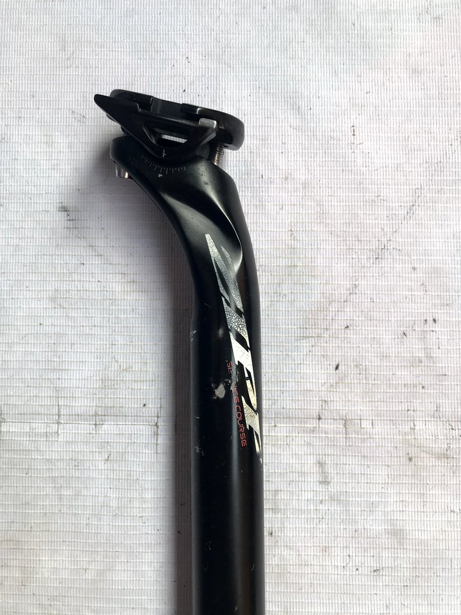IslanHata's tweet photo. FOR SALE

Seatpost Zipp Service Course Sl Seatback 31,6. Used, Judge By Pict
Price: 600k
#fnfjb https://t.co/G4LRuyhbUm