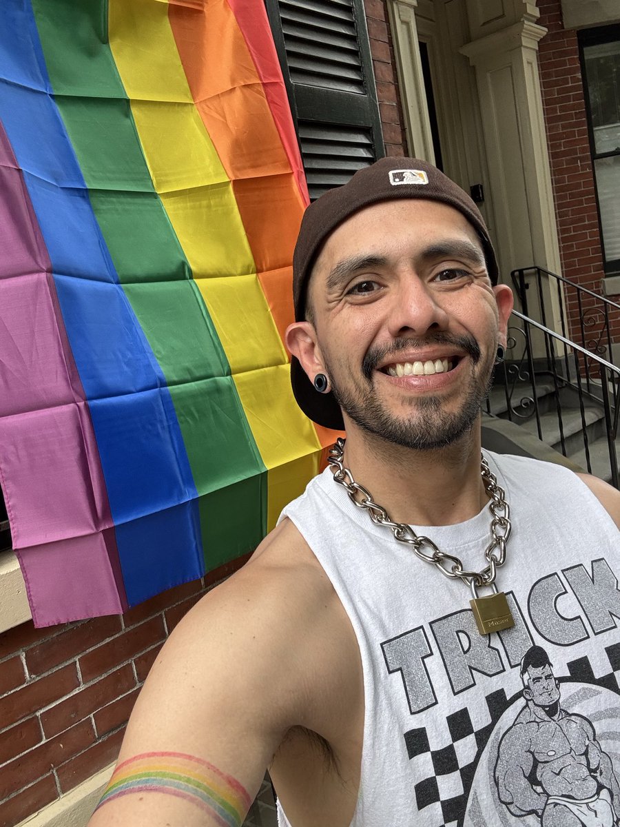 Wind_Lemon's tweet photo. My first Boston Pride was immensely fun. Still have one more day to celebrate. 🏳️‍🌈 https://t.co/SjRyVmbp4V