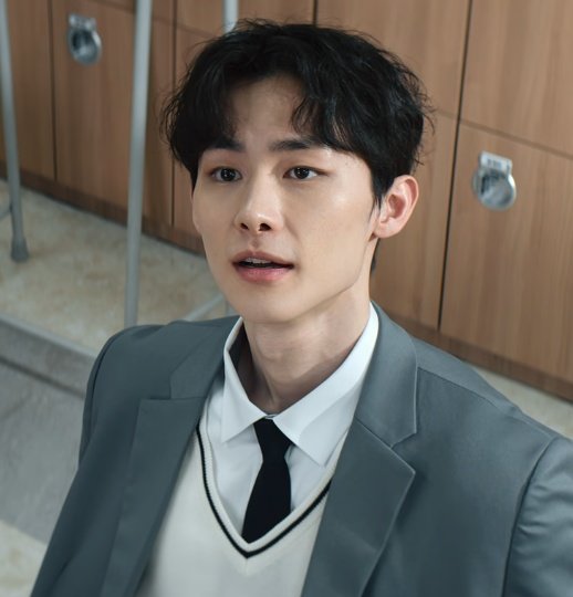 _lgbtwt's tweet photo. it’s like seeing an ex https://t.co/N1rkaqts7b