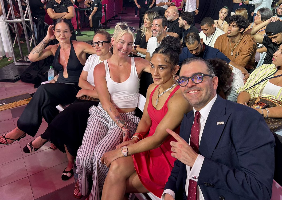 Serranosisters's tweet photo. Sitting here in My island for the 2nd annual Amanda Serrano Championships 
With none other than the president of the @WorldBoxingOrg @OlivieriLaw who made this Incredible event possible & These beautiful beasts Unified World Champions @MikaelaMayer1 & Desley Robinson. 
Myself & Puerto Rico are so honored to have them here with us. 
When you Talk about the Best you have to mention these beauties 🙏❤️