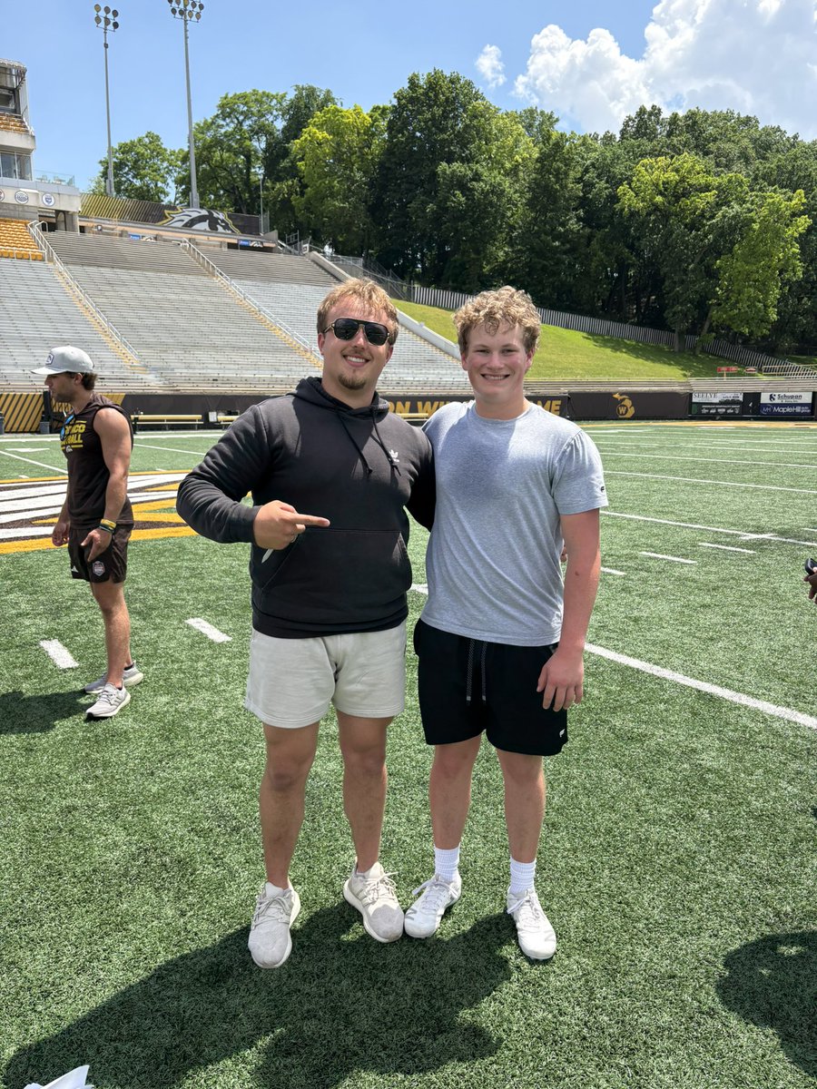 BradyVolzLS's tweet photo. Awesome day at Western Michigan Specialist Camp! I snapped well all day and finished top 3 in the finals competition. Thank you  @CoachLT_WMU  @DSabock  @CarrierCaden @CoachPatGannon @Atdlongsnapping for having me out to camp! I had a great time and loved meeting the coaches and being on campus!

@WMU_Football @WesternSpecCamp @KohlsSnapping @KohlsHighlights @Coach_Casper @IndyWeOutHere @4thDownU @Longsnapper247 @4_kicking @IndianaPreps @N_W_Sports @247recruiting @GP_Recruiting @BallCoachHP @recruit__X @gobigrecruiting  @TopPreps @MaxPreps @PrepRedzone @PrepRedzoneIN