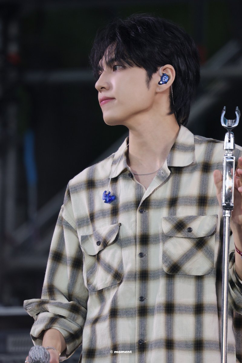 day6_moment's tweet photo. 260531

옆태..🫶🏻

#데이식스 #원필 #DAY6 #Wonpil https://t.co/YHLrbfcaCj