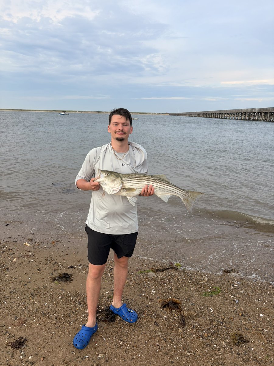 OkinFPS's tweet photo. Sucked at golf but fish has been caught https://t.co/9485cvhDMx