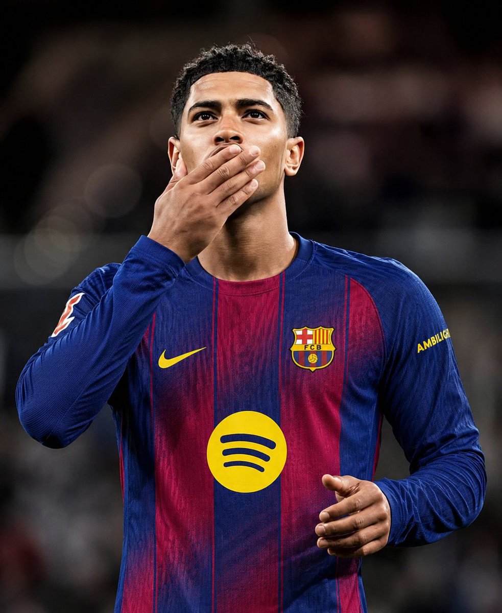 masBOLAA's tweet photo. Ronald Koeman: "Satu-satunya alasan mengapa Jude Bellingham masih menjadi pemain Real Madrid adalah karena Barcelona tidak menginginkannya. Jika Barcelona menginginkan Jude Bellingham di Camp Nou, Jude Bellingham akan berada di Camp Nou. Ketika Barcelona menelepon, tidak ada yang menolak. Tidak ada.” 😆😆