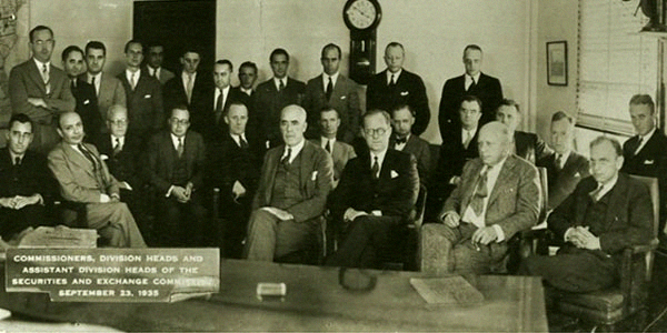 s5224482's tweet photo. Back in 1934, the US 🇺🇸 created the SEC, right after that big stock market crash of 1929 and during the Great Depression. https://t.co/Ze8LUqBPrP