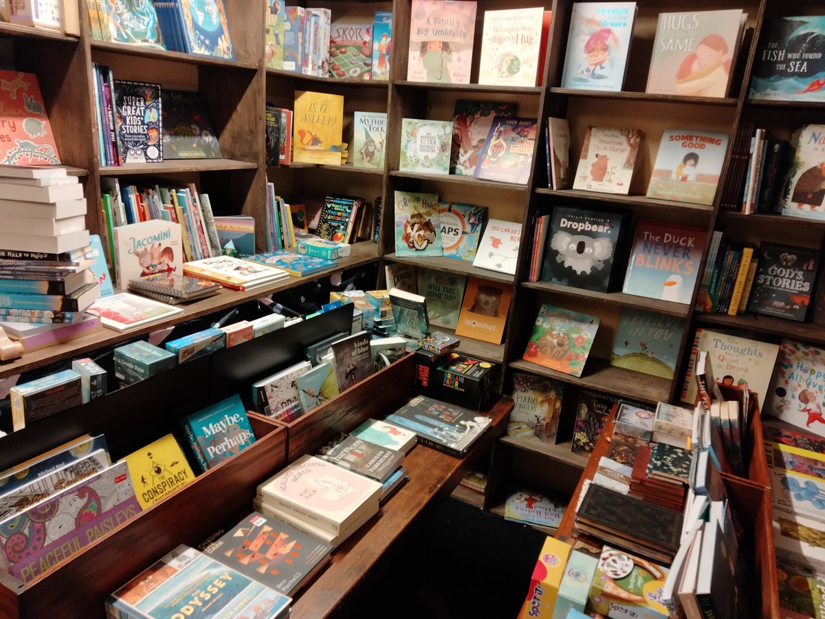 CCmakeko's tweet photo. This bookstore is the best place
Super good time,,,@littlelostbooks https://t.co/VqnS2DsZWX