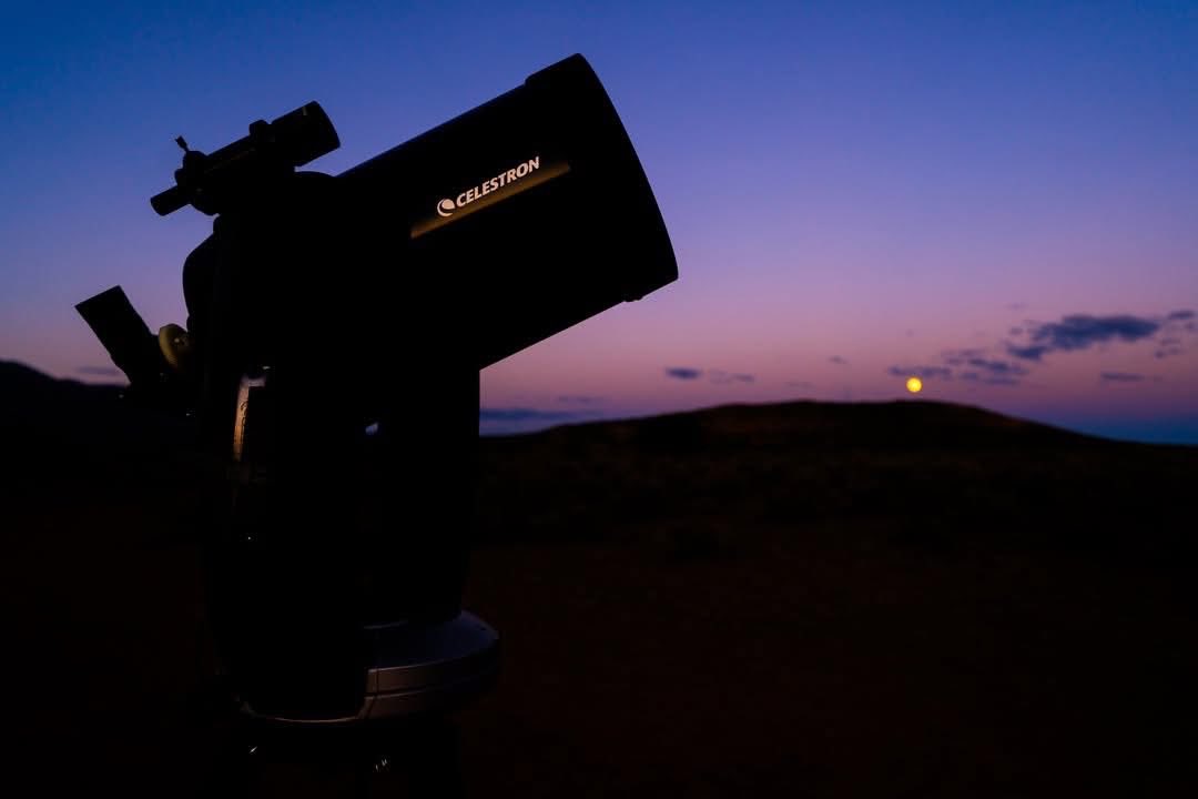 Celestron's tweet photo. As daylight fades and the first stars begin to appear, the real show is just getting started. 🤩

📸 Image by @stargazingmoab
🔭 Celestron telescope ready for a night of observing

#Celestron #Stargazing #Astronomy #NightSky #Telescope #Astrophotography #ObserveTheUniverse #TwilightSky #SpaceLovers #StarGazingMoab