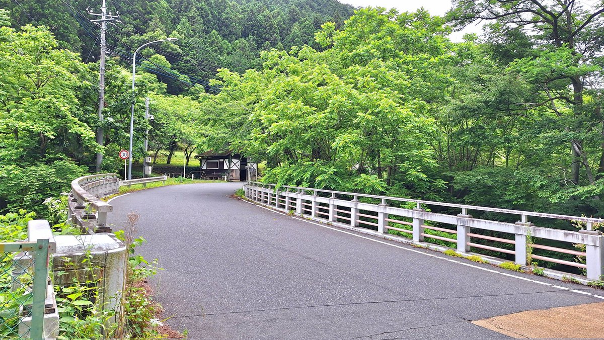 raider528's tweet photo. 今日のもうひとつの目的までまだ時間あるからもう1本行っとくかな

(3枚目は別としてイニD好きならわかるよね🤭)

 #頭文字D  #イニシャルD  #定峰峠 https://t.co/mebSNGzhDk
