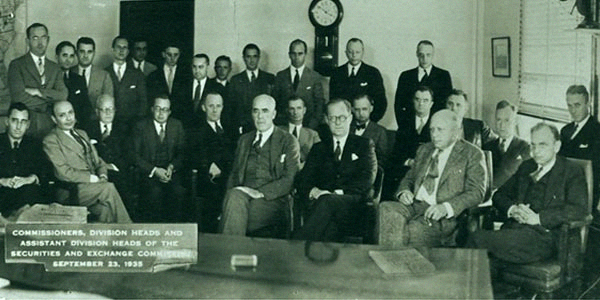 Michell42777667's tweet photo. On this day back in 1934, the U.S. created the SEC 🇺🇸 after the stock market tanked in 1929 and the Great Depression hit. It was meant to keep things in check. https://t.co/DcsdMlhr8u