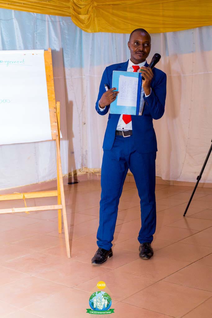 caced_ong's tweet photo. 2/2
Les participants ont été formés sur l’identité et la vision de @caced_ong, le leadership transformationnel, la bonne gouvernance ainsi que l’engagement des leaders. Ils ont réaffirmé leur volonté de promouvoir les valeurs de #CACED et d’étendre ses actions dans tout le pays. https://t.co/gPPeqASATu