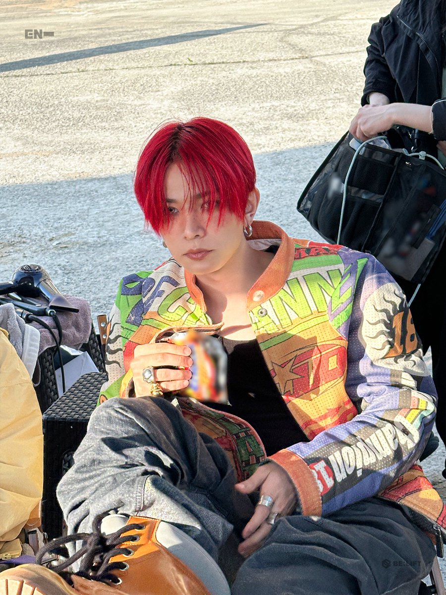 punguinsss's tweet photo. Hoy es 6 de junio. Heeseung se presentará en el festival de Busan el próximo 28 de junio, al parecer, en lugar de presentar su álbum, presentará nada más su lindo rostro porque NO HAY UNA FECHA PARA SU DEBUT, ALGUNA PROMOCIÓN QUE MÍNIMO NOS DIGA QUE BELIFT HACE SU TRABAJO https://t.co/RSWdgIfjC7
