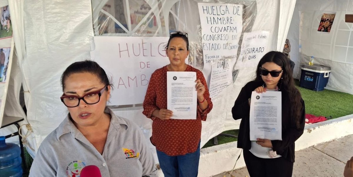 michelleriveraa's tweet photo. ¿Imputadas ? ¿Por el delito de…? ¿Por manifestarse? ¿@fgjesonora ?
Decepción total las y los
Diputados del @CongresoSon y sus “jefes-asesores” políticos, incapaces de resolver “un problema”, que en realidad es un beneficio …. https://t.co/R2eU8YALbi