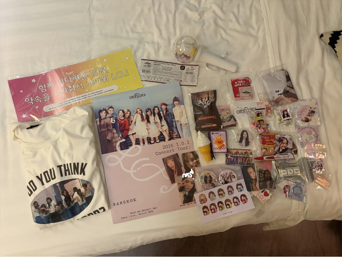 zuzusaida's tweet photo. bangkok angdungie are the best. like the freebies they gave are full of love and care. thank you and salamat po from this filipino fan!

ขอบคุณที่ทำให้คอนเสิร์ต ioi ครั้งนี้เป็นคอนเสิร์ตที่น่าจดจำสำหรับแฟนเพลงจากฟิลิปปินส์คนนี้

#IOI #아이오아이
#IOICONCERTTOUR_LOOP_IN_BANGKOK https://t.co/3kynofEIrx