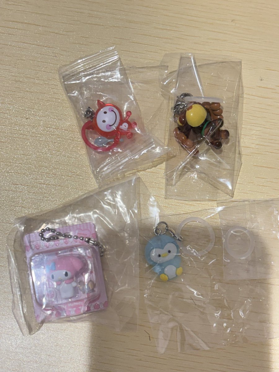 124Dno's tweet photo. 【交換】ボンボンドロップシール ウォーターシール　めじるしアクセサリー

譲→写真

求→未所持のもの（何でも検討いたします）
同種交換を希望しておりますが、者によっては違くても大丈夫ですのでお気軽にコメントください。
2枚めのシールは買取可能

千葉県手渡しか郵送でお願いします。 https://t.co/TAcFvAqZP3
