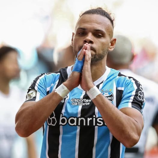 ️️ ️️KARIM tweet media