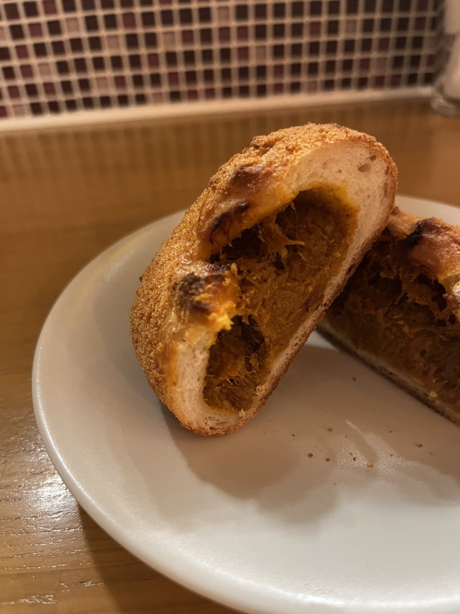 suiseisyokudo's tweet photo. 今日は［笑点　重大発表！60周年でついに…。］が放送される日曜日なのでスイセイ食堂はついに定休日
定休日ですがまんぞく弁当さん、スープカリー凪さんでコラボやってます
それぞれのお店へ訪問してくれると嬉しいです

そして重大発表はナンポさんとカレーパン！
こっそりナンポさんで出してるかも https://t.co/O2pHbvDeet