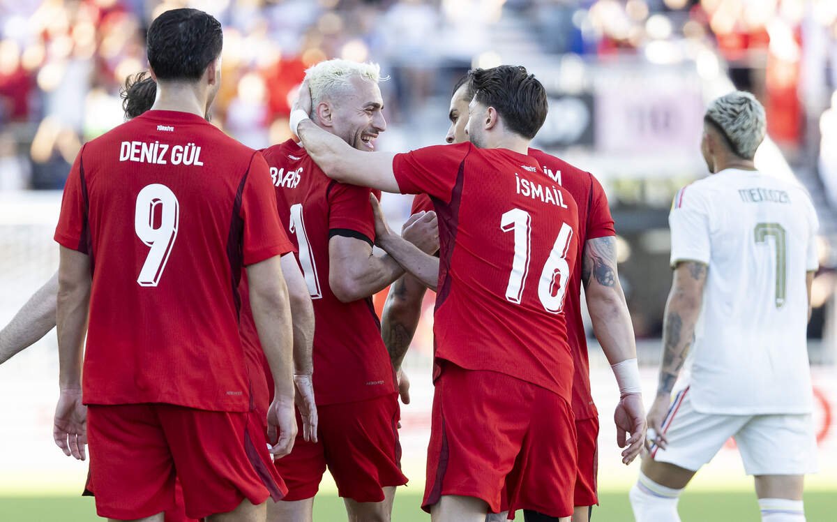 La5tadelfutbol's tweet photo. #Amistosos 

Panamá 1 (Ramos 45') 1 Bosnia (Katic 23')

Cabo Verde 3 (Semedo 33' Rodrigues 49' Costa 90+1') 0 Bermuda

Qatar 0 0 El Salvador

Turquía 2 (Yilmaz 42' Akgün 54') 1 Venezuela (Mendoza 14')

Curazao 4 (Brenet 53' Antonisse 68' Comenencia 83' Bacuna 90+1') 0 Aruba https://t.co/KGJZ69Dama