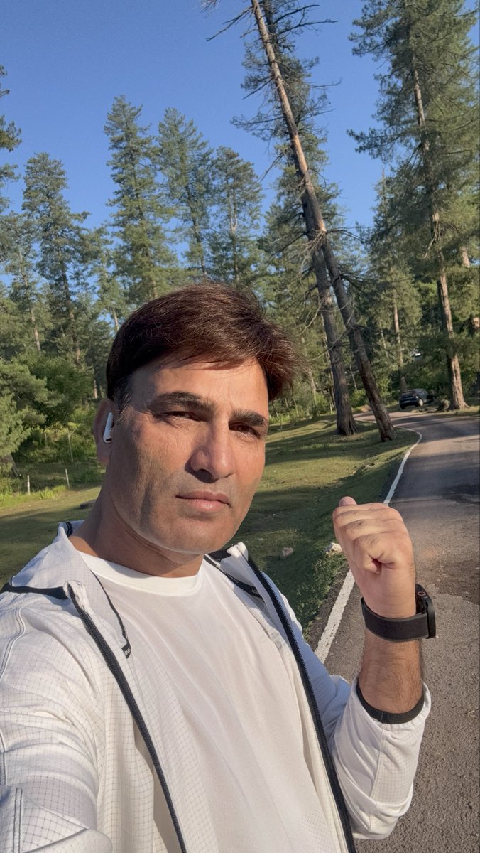 AijazQaiser's tweet photo. Went out for a leisurely stroll in the nearby hills this morning, cool air, a gentle chill and the kind of freshness that pulls you back to nature.
Of all that’s beautiful here in #Gool, the weather truly stands out. https://t.co/BR1x85k7eh