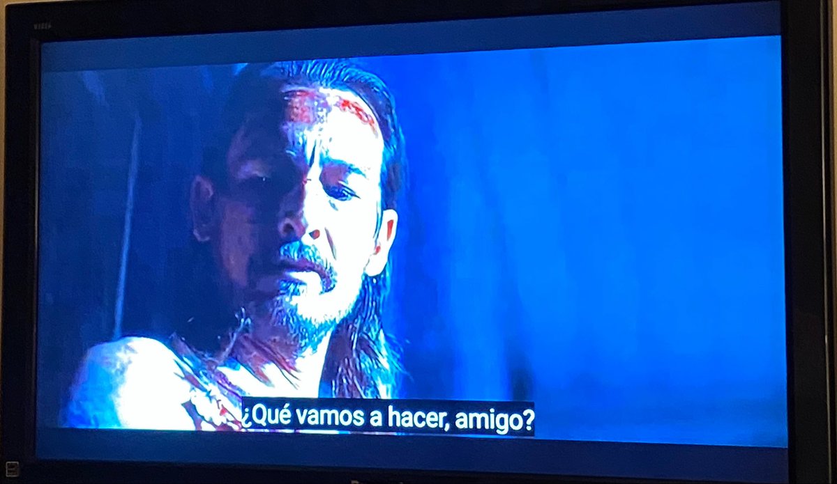 cosmos__st's tweet photo. Estoy 100% segura que no disparó solo para que no dispararan de vuelta y lastimaran al perrito u.u

Euphoria 
HBO Max
Rue https://t.co/wukRJW4F1l