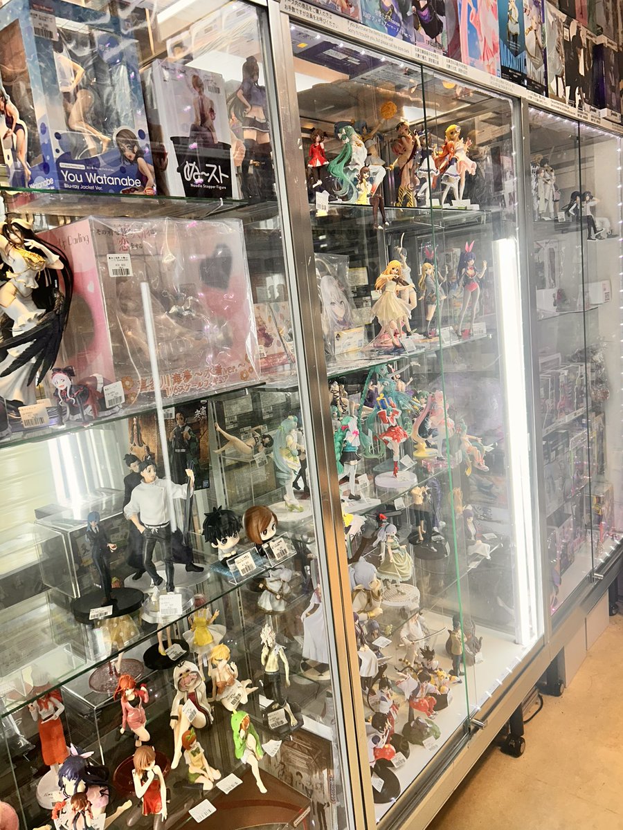 baton_nakanobw's tweet photo. おはようございます！
オープン致しました！
本日は19時までの営業です🈺
ご来店お待ちしております♪
#batonstore #バトンストア #中野ブロードウェイ #中野 #ガンプラ #プライズフィギュア #真骨彫 #METALBUILD #遊戯王 #ポケモンカード https://t.co/ST49siuODv