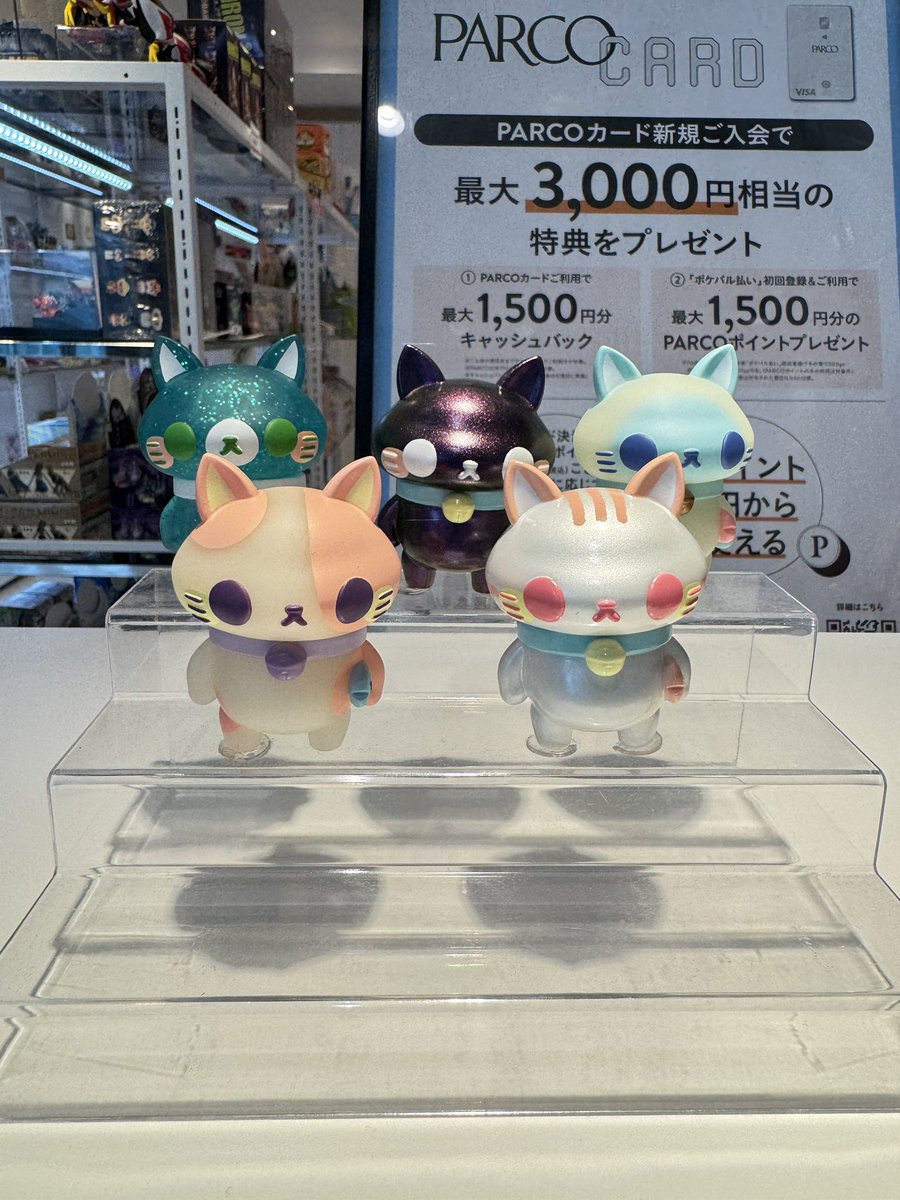 TBASEJAPAN's tweet photo. おはようございます☁️
T-BASE池袋P'PARCO店です🦉

昨日から販売中の #はしあさこ さんの #自立ねこ第2弾 たくさん在庫ご用意しております📦
第1弾も引き続き販売中ですので、どちらも回していってくださいねー😺

本日も21時まで営業です🈺 https://t.co/r3d380Mt6q