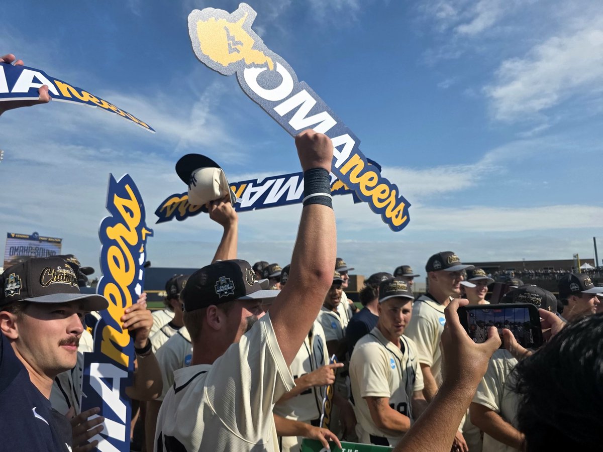 WVSportsNow's tweet photo. WVU Baseball Learns College World Series Draw: Neal Brown Bowl

https://t.co/Q5vS3RyPAJ https://t.co/jWmZUin6ob
