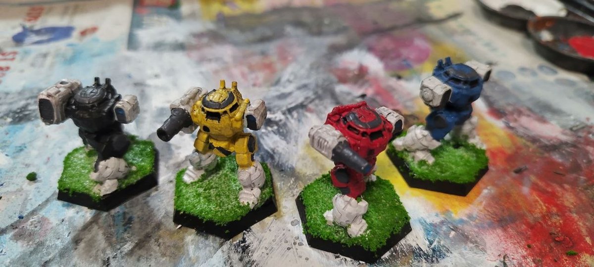 Brother_Raphael's tweet photo. @nasuo0083 I have a full lance of them Urbie Rangers, and the Red Urbie flies https://t.co/l5uwvP8w5L