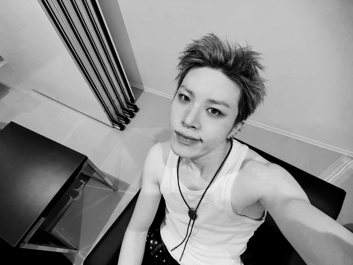 soujnghwan's tweet photo. everyone  deserves  enough  rest  after  working  hard,  thank  you  for  doing  your  best .  see  you  later !  💭 https://t.co/SbFl8zt0Od