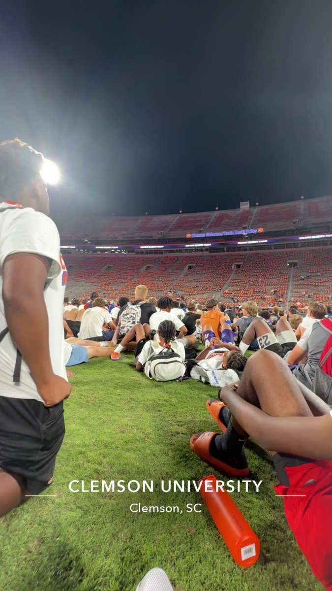 Mattbonesbaker's tweet photo. Grateful for the opportunity to attend @ClemsonFB camp this weekend. Great coaching, wisdom and experience. I can’t wait to be back. https://t.co/MdMJL6iPU3