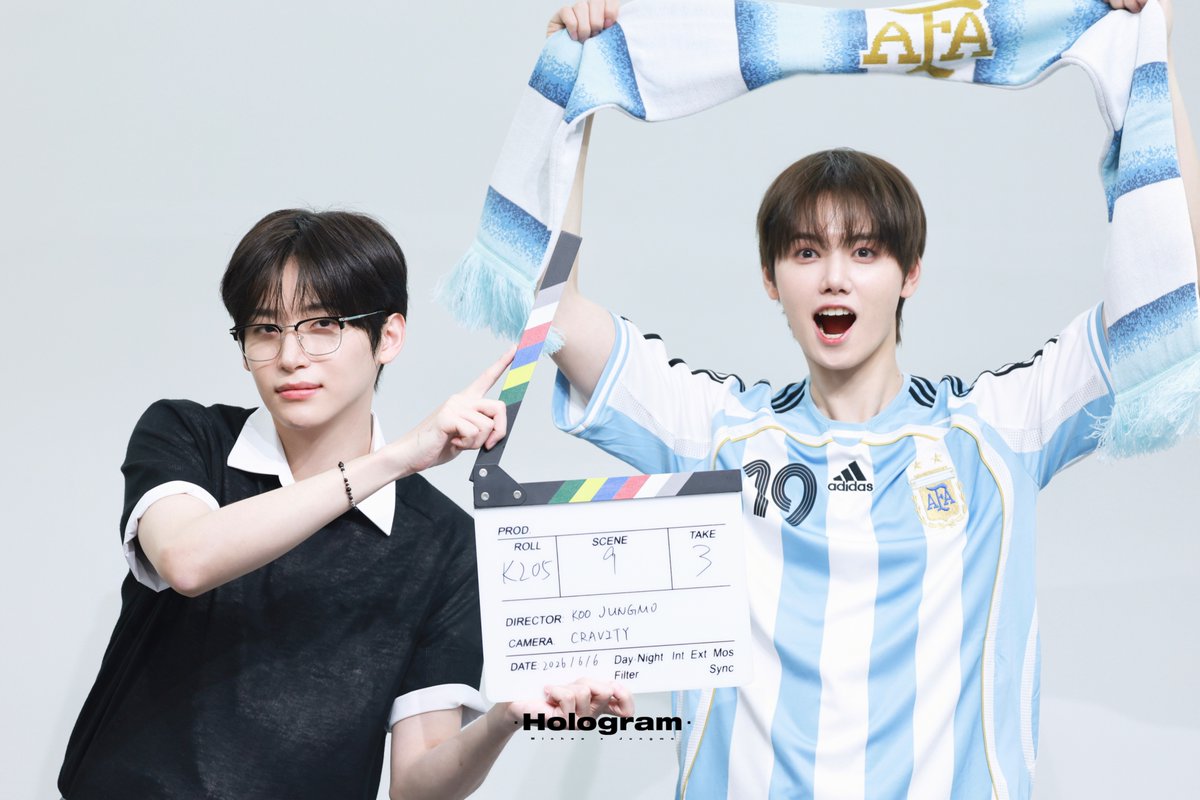 Hologram36's tweet photo. ？？？
#민희 #정모 #미니모 #크래비티 https://t.co/5ajqumfCyx