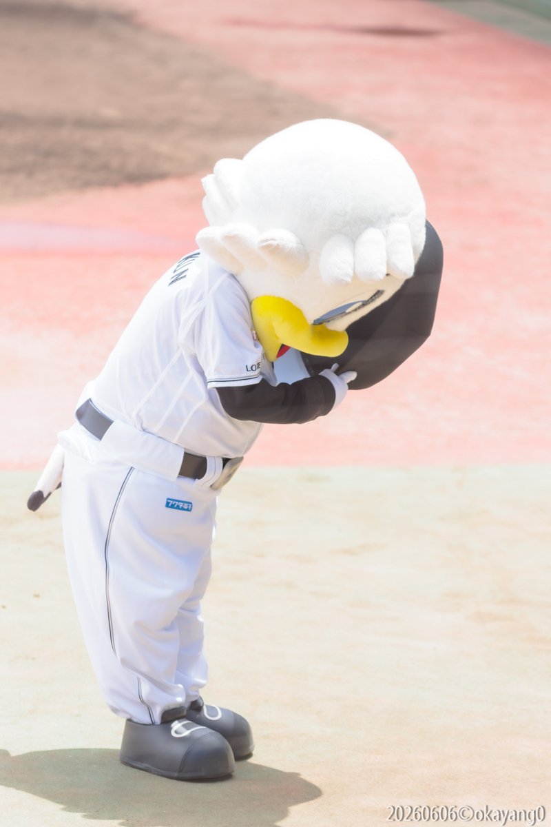 okayang0's tweet photo. みんな本当にありがとう。と、脱帽の上お辞儀
#MARKUN #chibalotte https://t.co/MxvtpdKTqu