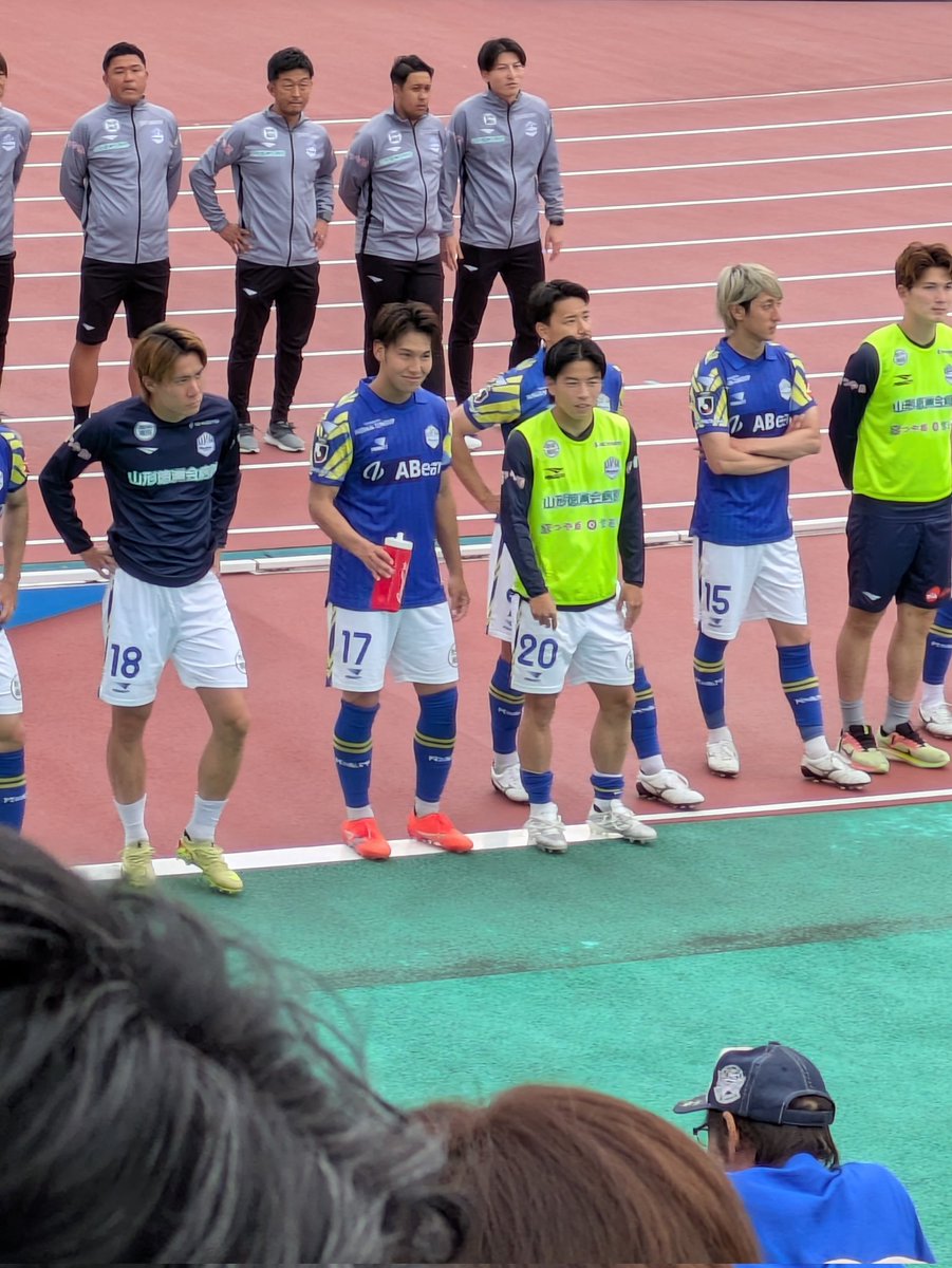 NKayo1111's tweet photo. 今日で百年構想リーグ終わりかぁ〜

大分いけないけど、DAZN観戦で応援します！！　
勝ちますように✨

モンテがんばれ！！

#モンテディオ山形
#montedio https://t.co/vHZ6n4mpCB