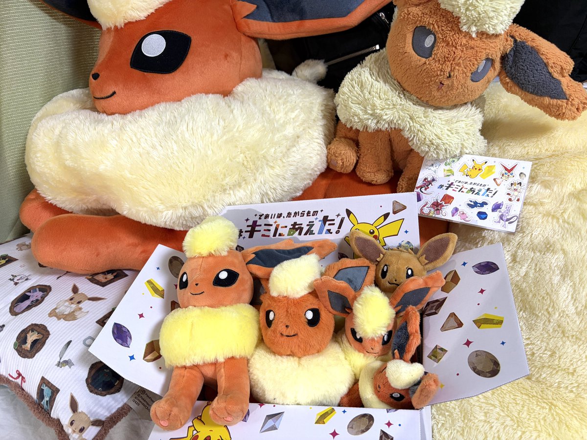 ポケモンセンターオンライン のポケモン30周年特別箱めっちゃ可愛い