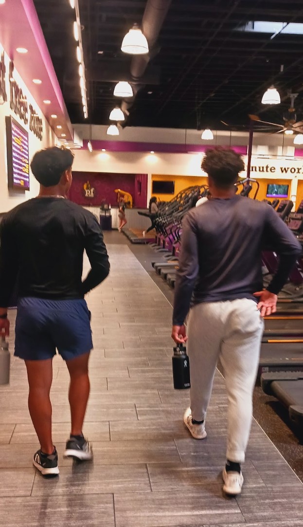 ALEXiWeNext's tweet photo. HEALTHY HABITS 💙 MY BOYS VICENTE AND EMILIO TAKING TIME TO WORKOUT AT PLANET FITNESS CAUSE HEALTH IS WEALTH ⚾

#PLANETFITNESS #workout #gymmotivation #baseball https://t.co/CFGzz5jjM1