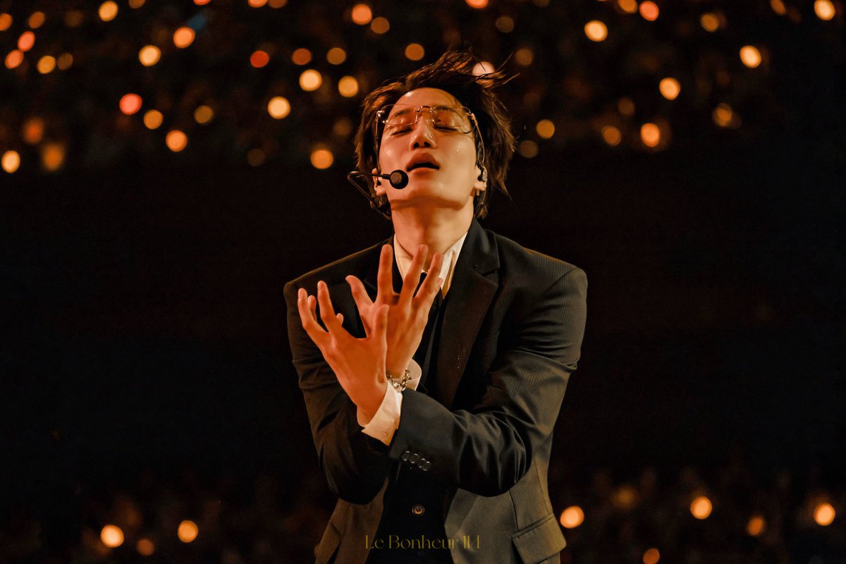 LeBonheur_114's tweet photo. 2026.05.23

EXO PLANET #6 - EXhOrizon in Macau 
𝑃𝐿𝐴𝑌𝐵𝑂𝑌

#EXO #엑소 #KAI #카이 #종인 https://t.co/ASFt7bNK5z