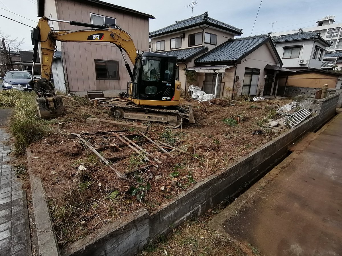 konstnar2011's tweet photo. 地方都市の現実的なマイホーム（中古リノベ）
月々7万円台も可。フルローン（35年）組むには年収400万円前後あれば十分。

おまけに低固定資産税、豊富な補助金、住宅ローン減税は新築同様。 https://t.co/pAx8SroxQJ