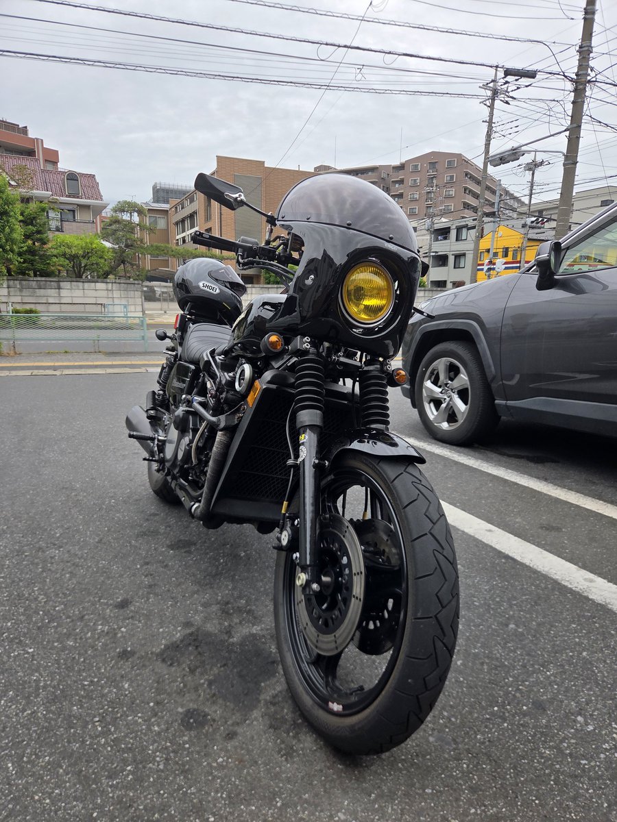 ganocchi's tweet photo. 今回のツーリング走行距離707km,。ガソリン消費量46.95L。平均燃費15.05km/L。
うお、何か久々にリッター15km超えた。あれだな、帰りの高速走行で坦々と走ったのが効いたな。
しかし東北道最後、浦和料金所あたりでババっと降られちゃったな。一瞬だったけど。
まーしかしエリミ調子が良くてビビるわ。41年前の車体でネガなところを一切感じないってよく考えると異常。
春に車検により聖地で整備もきちっとやってもらったのが大きいんだろう。
最高だぜエリミちゃん。