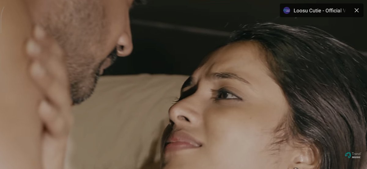 sundari_sissy's tweet photo. Bull: enadi potta, en sunniya paathu 8 inchah, ithu epdi ulla pohum, soothu kilinjidum, aah uuh nu sonna, ipo enadi smooth ah ulla pothu
Pottachi: aaaaah valikuthu 
Bull: nadikatha tevdiya, https://t.co/IxwLOeuRSW