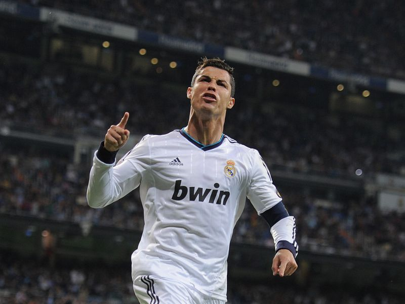TouchlineX's tweet photo. 🚨 𝗖𝗥𝗔𝗭𝗬 𝗙𝗔𝗖𝗧: Cristiano Ronaldo has scored more penalties in Europe's top 5 leagues (98) than Leo Messi and Kylian Mbappe combined (95). https://t.co/mqbBbQ3WK3