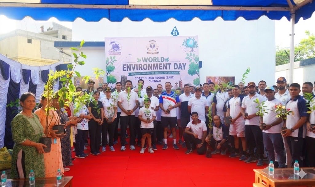 Def_PRO_Chennai's tweet photo. The @IndianCoastGuard Region East observed #WorldEnvironmentDay on 06 May ‘26 through a series of initiatives such as #EcoRun, cleanliness and tree plantation drives, and marine conservation awareness programmes.

#EkPedMaaKeNaam #GoGreenIndia
#ICG #SwachhBharat

1/2 https://t.co/CikedlMmtE