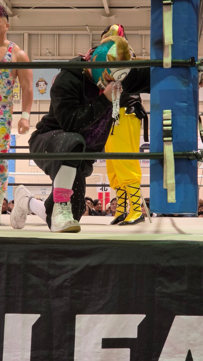 sanaes37's tweet photo. ヴァンヴェール・ジャック選手。
ロザリオでお祈り？する姿が競技へのリスペクトを感じて素敵だった。
#GLEAT
#ヴァンヴェールジャック 選手 https://t.co/15TCzYxcA0