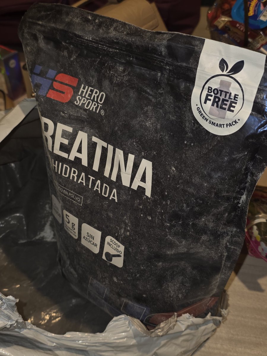 latalio's tweet photo. @amazonmex cada vez peor con tus entregas y tus productos,  primero me roban un reloj y despues llegan los paquetes destrozados... https://t.co/phEWshZ15U