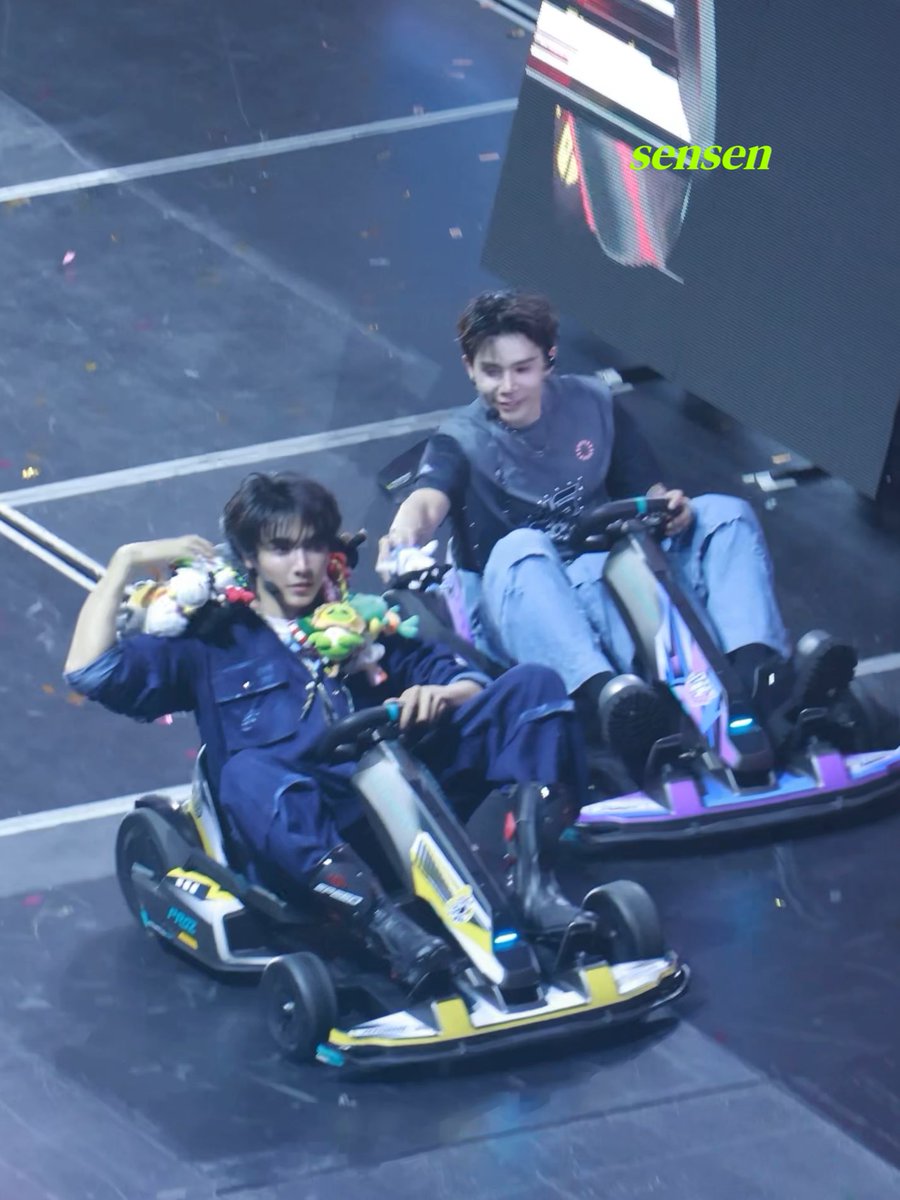 cxiaochen319's tweet photo. jimmy👍
🥑🌊💜🩵
#jimmysea #jimmyyjp_ 
#sea_tawinan 
#lolfanfest2026 https://t.co/buVIHsChgH