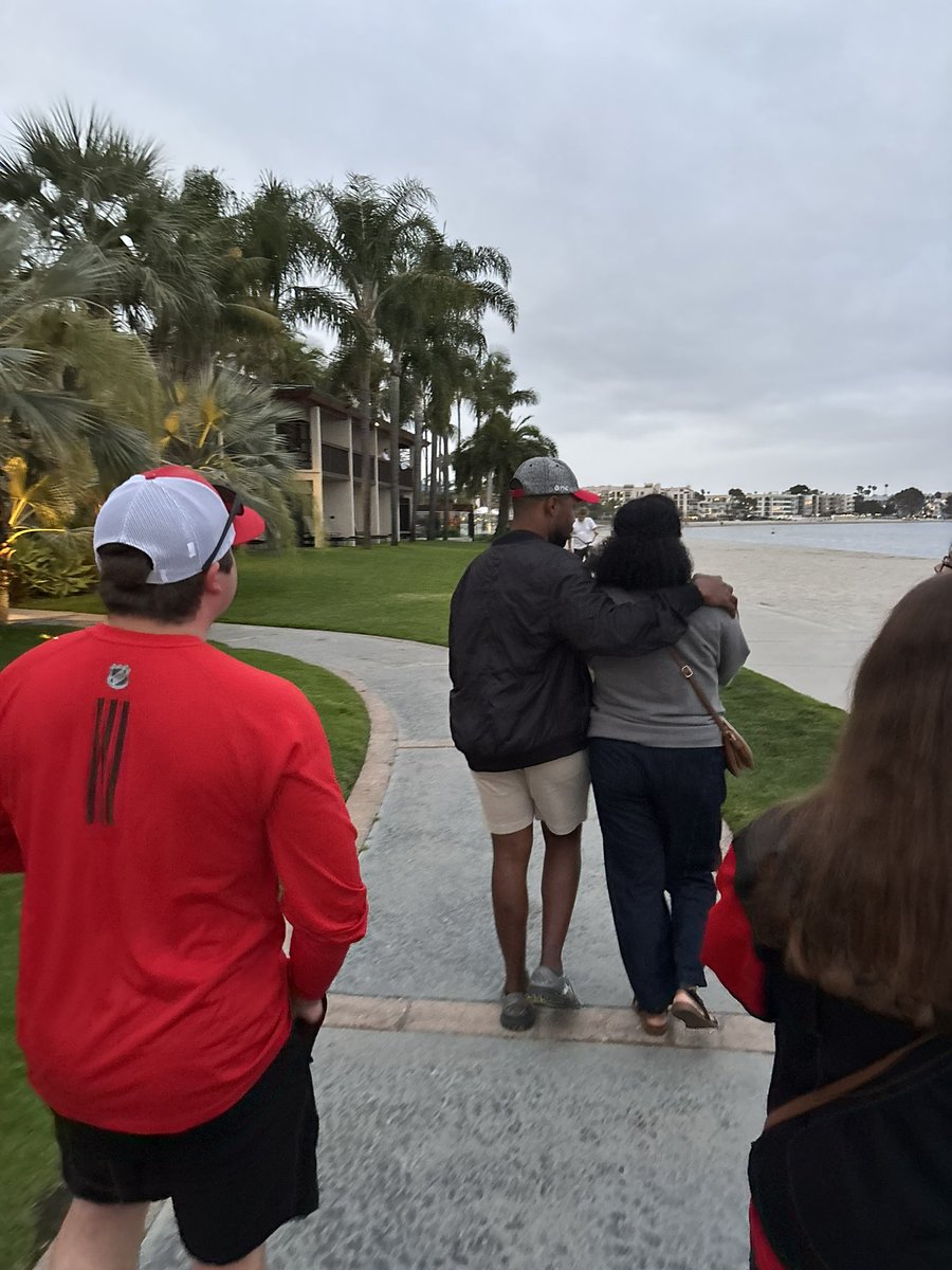 _amdsoftball's tweet photo. Update we made it to the hotel but we cannot go in due to vibes https://t.co/v9tcBwAuhz
