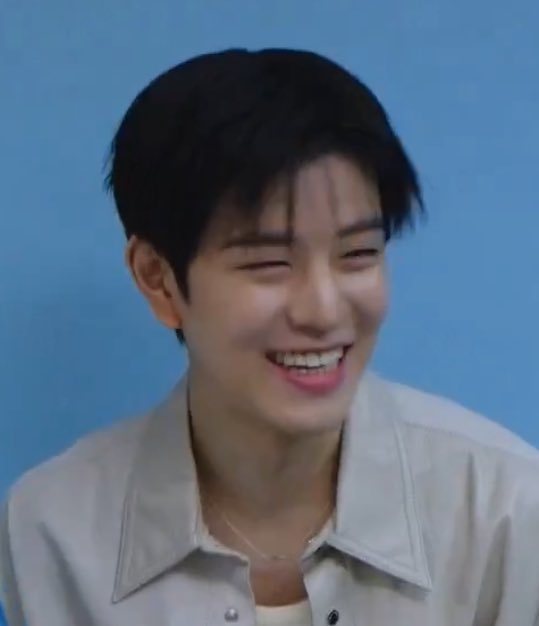 SEUNGM1NE's tweet photo. kim seungmin please know that you are so so loved and hope to see you on the stage again soon 🫶🤍 https://t.co/ue2PU9f7gQ