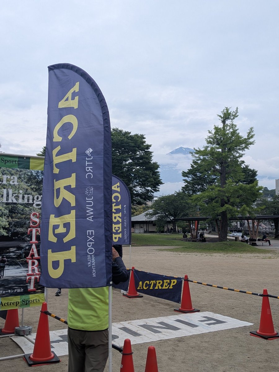 HIROFEE1's tweet photo. ゴールしました〜
24時間46分😁
最後にちょっとだけ富士山 https://t.co/OaaJKLzXiI
