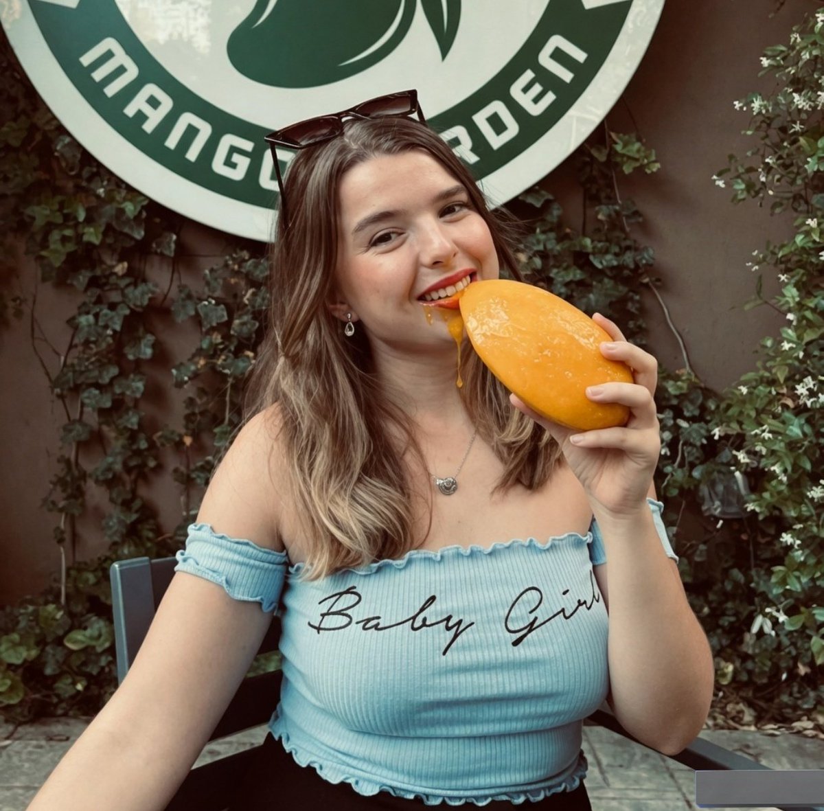 Oyemisty's tweet photo. The heat has become too much, eat Indian mangoes. Mr. Prime Minister Modi had said this to the ministers and cabinet ministers in his high level meeting, did you all eat them? https://t.co/odVJTYPiVY