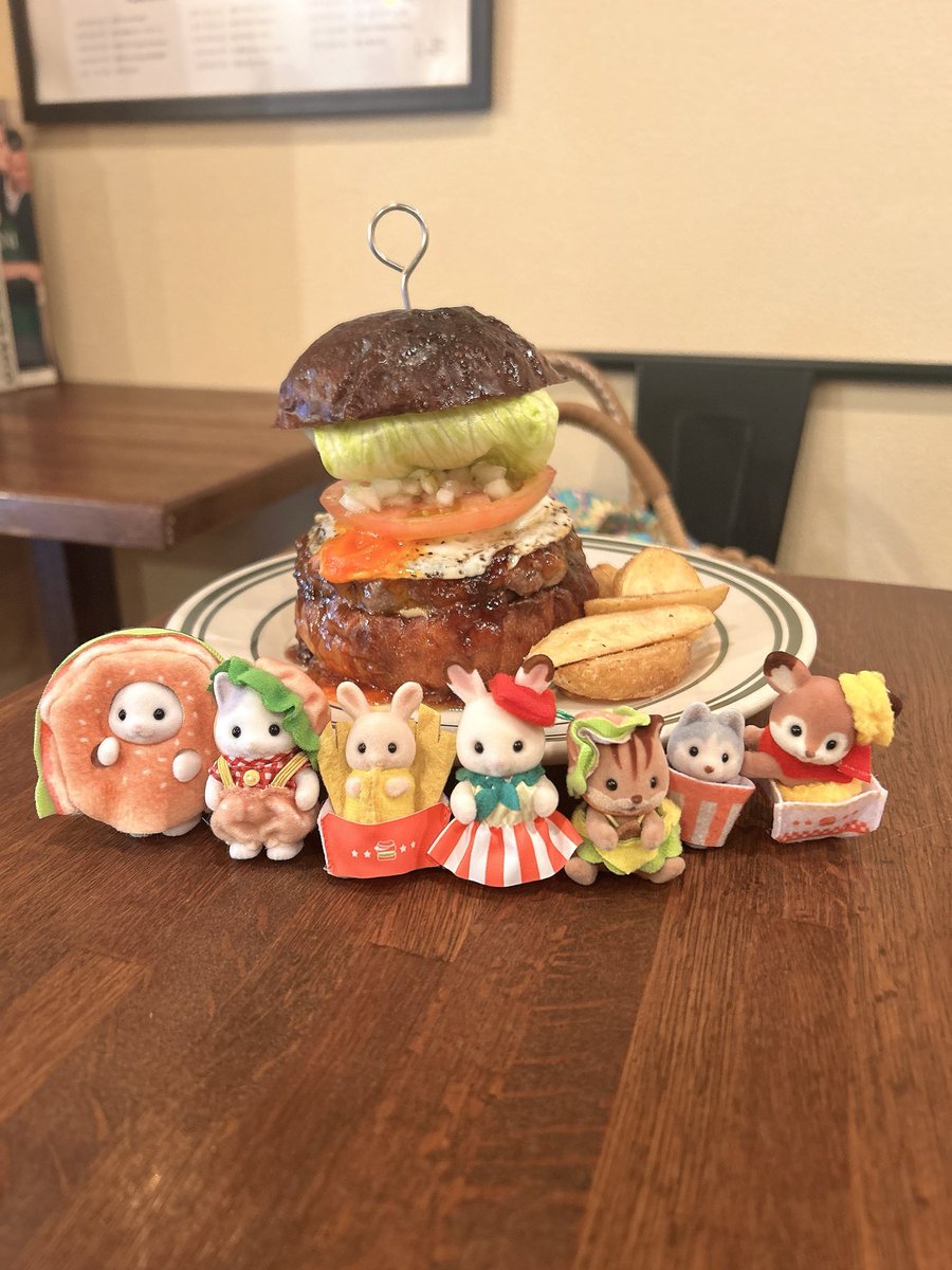 apimoni333's tweet photo. スペシャルなハンバーガー🍔
あまりにも美味し過ぎる！また絶対行きたい！ https://t.co/9JWJqWFi0G